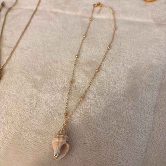 Bri Bee Jewelry - Gold Seashell Necklace | 16-18” Stainless Steel Beaded Chain | Coastal Boho